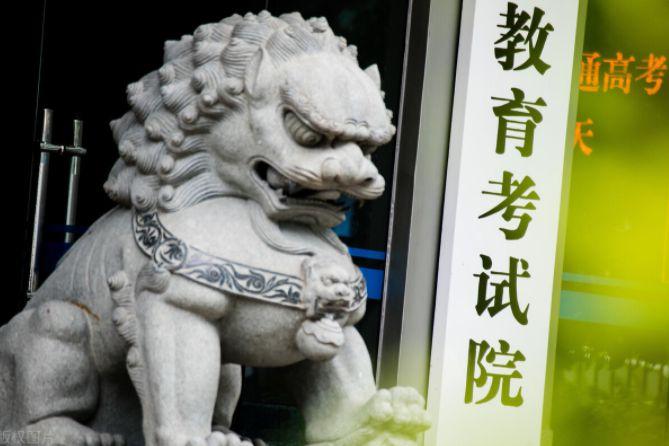 美術(shù)?？际鞘裁匆馑迹棵佬g(shù)?？荚趺纯?？