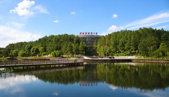 景德鎮(zhèn)陶瓷大學(xué)2024年美術(shù)類?？汲踉嚳碱}